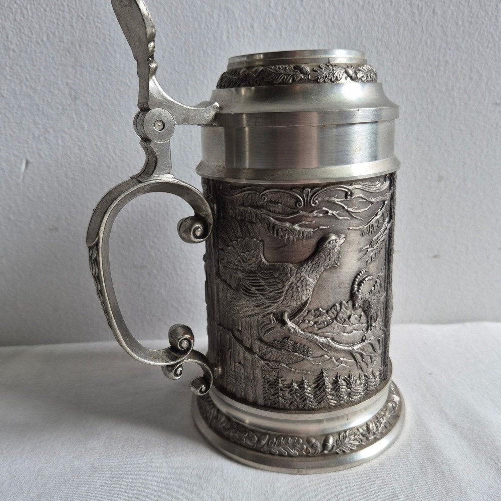 Zinn Pewter Beer Stein Silver Wildlife Relief Lidded Mug Gorpcore